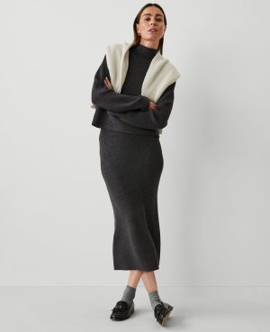 Weekend Collection Ribbed Sweater Skirt