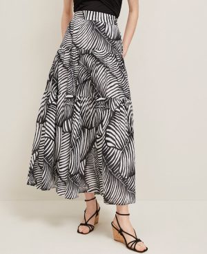 Petite Tiered Full Skirt in Palm Print