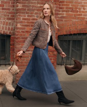 Petite Weekend Collection Pull On Denim Skirt