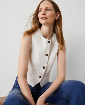 Petite Crinkle Crepe Cropped Vest