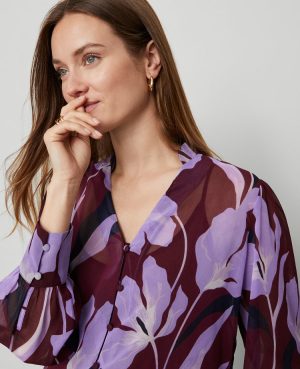 Floral V-Neck Popover