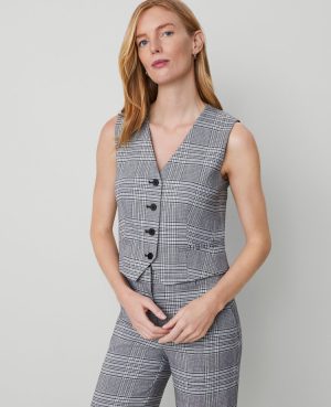 The Petite Tailored Vest in Plaid