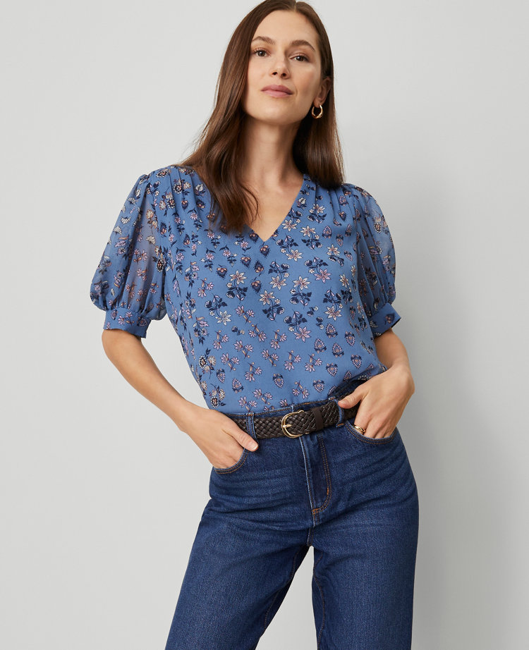 Floral V-Neck Popover
