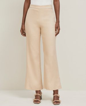 The Flare Ankle Pant in Linen Blend &mdash; Curvy Fit