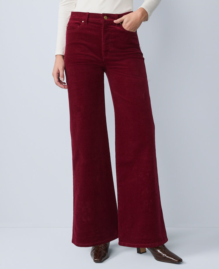 Petite Weekend Collection Wide-Leg Corduroy Pant